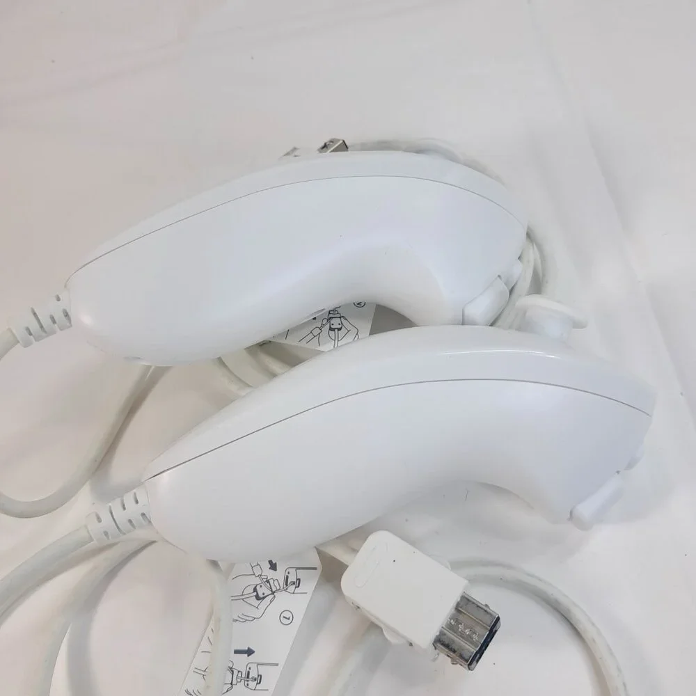 Nintendo Wii Nunchuck set 2 white RVL-004 genuine OEM remote controller‎ lot